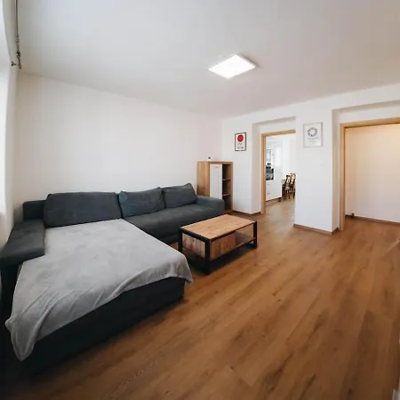Modern Near Brno アパート